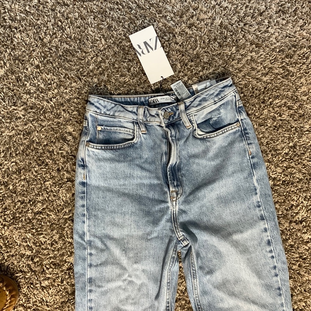 Brand new SLIM FLARED SLITTED HIGH RISE Z1975 JEANS